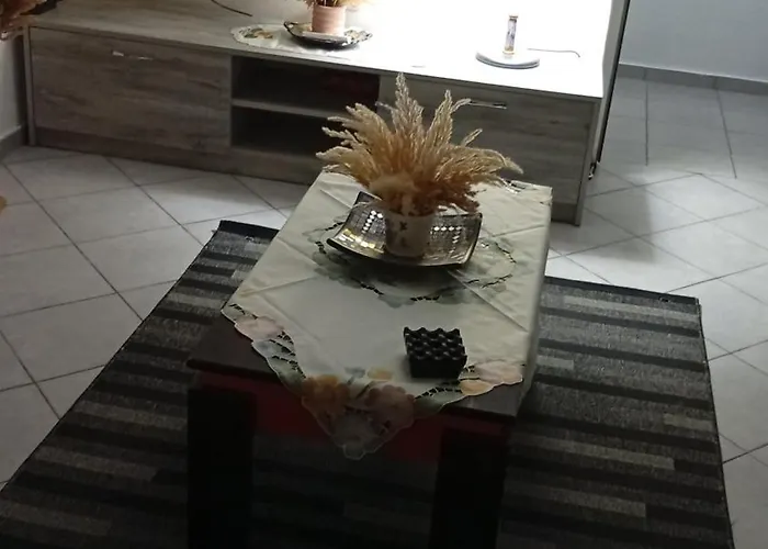 Too Cozzy Flat Tirana