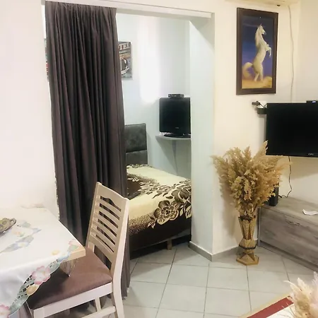 Too Cozzy Flat Apartment