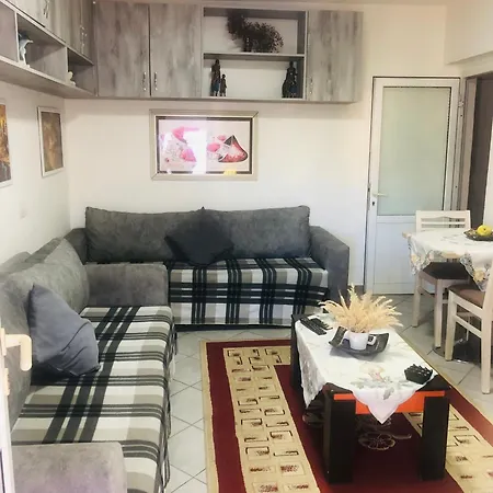 Too Cozzy Flat Apartment