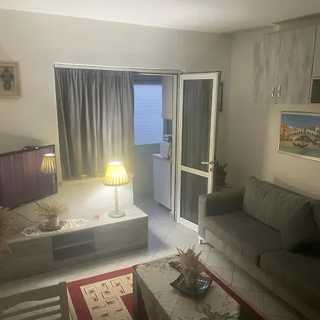 Cozzy Appartamento Tirana