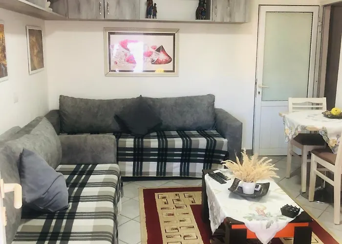 Too Cozzy Flat Apartment